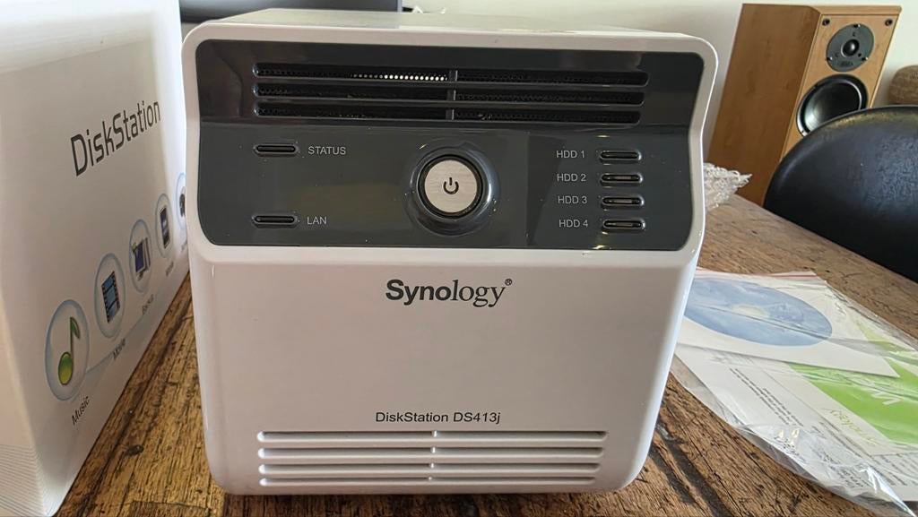 Synology DiskStation DS413j NAS incl. 2x harde schijven, Computers en Software, NAS, Ophalen of Verzenden, Zo goed als nieuw