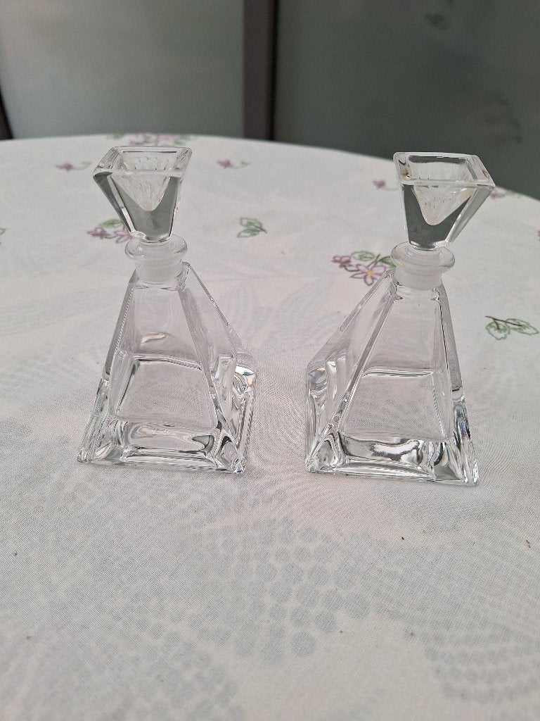 Parfumflesjes, 2 stuks, kristal, pyramidemodel, Verzamelen, Ophalen of Verzenden, Zo goed als nieuw, Parfumfles