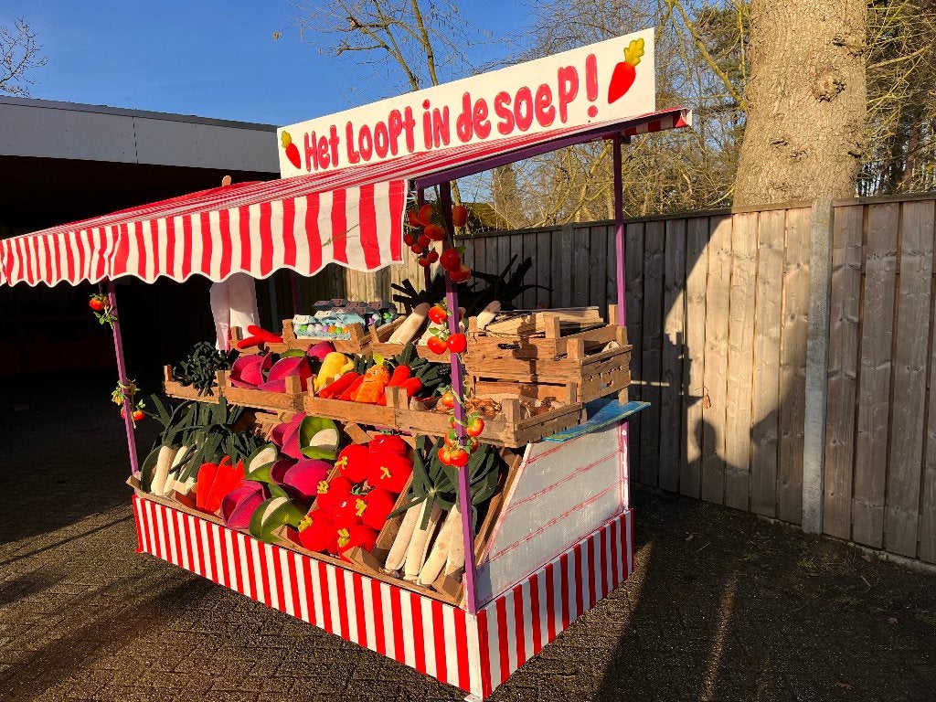Carnaval -  marktkraam en kookpot, Ophalen, Zo goed als nieuw, Carnaval, Accessoires