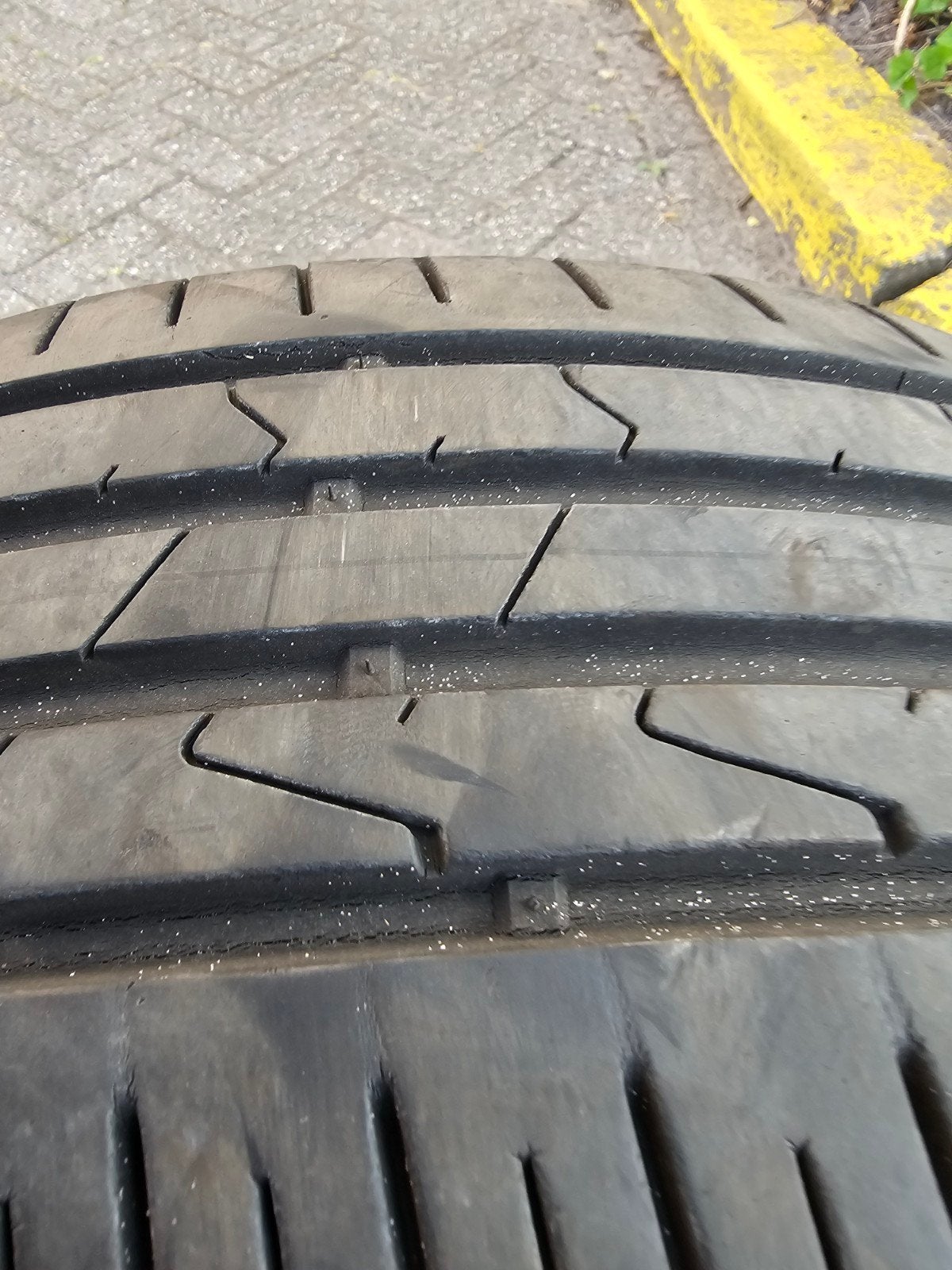 Hankook banden en opel omega velgen, Ophalen, Gebruikt, 16 inch, Banden en Velgen
