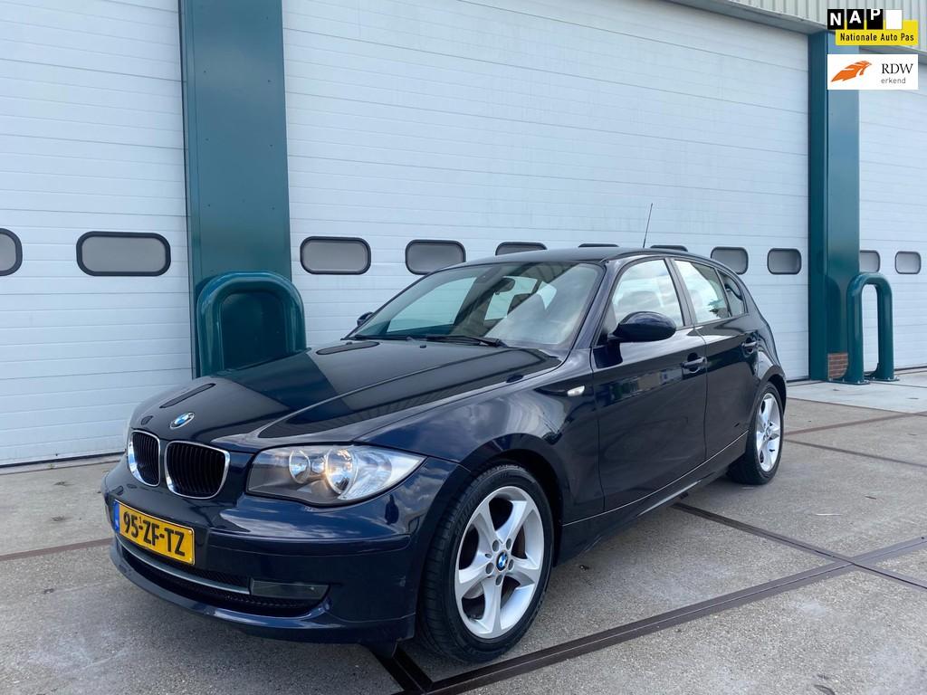 BMW 1-serie 116i Business Line, Auto's, Gebruikt, 4 cilinders, Origineel Nederlands, 650 kg