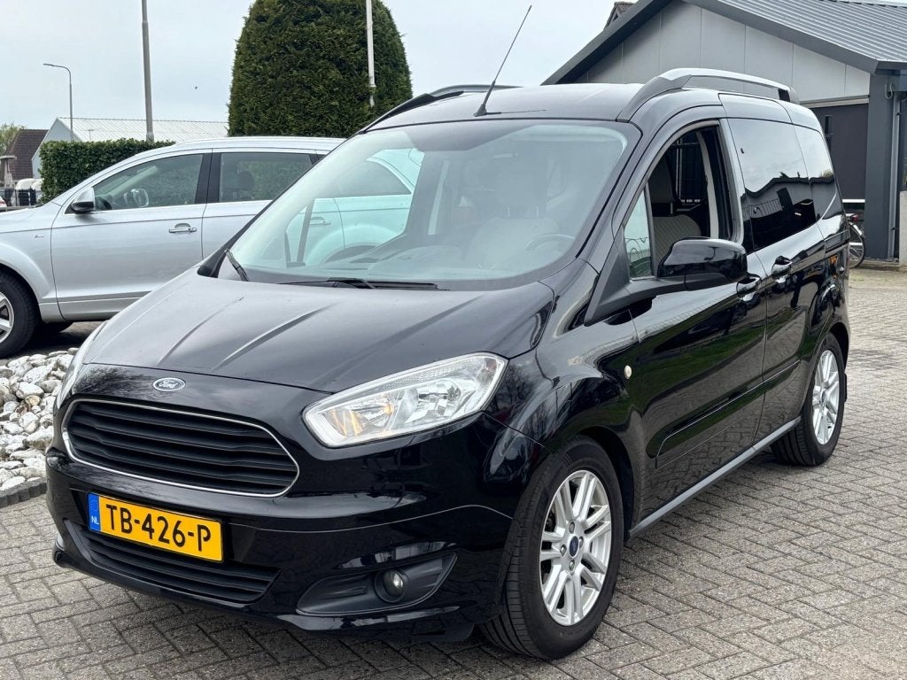 Ford Tourneo Courier 1.0 Titanium 2017 Trekhaak 5-Persoons, Gebruikt, Euro 6, Zwart, Bedrijf