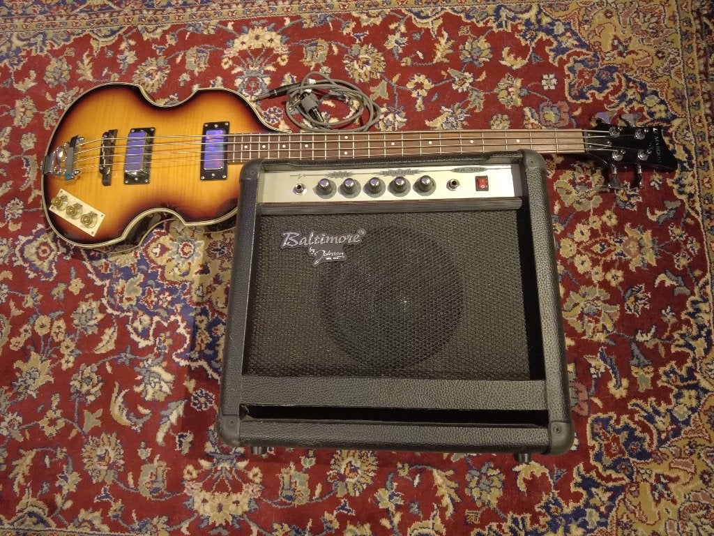 Beatles basgitaar met vesterker en snoer, Ophalen, Zo goed als nieuw, Elektrisch