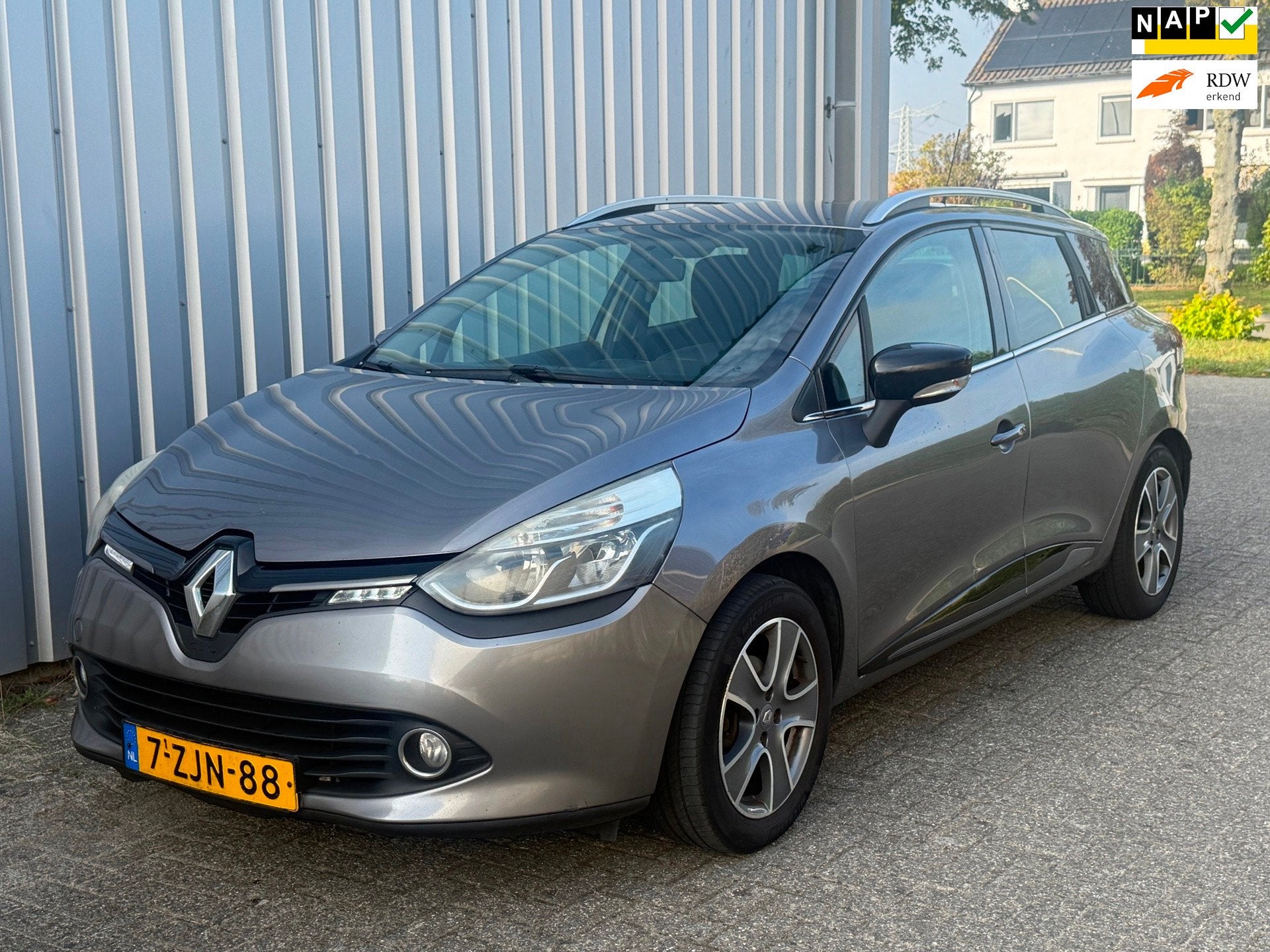 Renault Clio Estate 1.5 dCi ECO Night&Day / 2015, Auto's, Voorwielaandrijving, Euro 5, Gebruikt, 4 cilinders