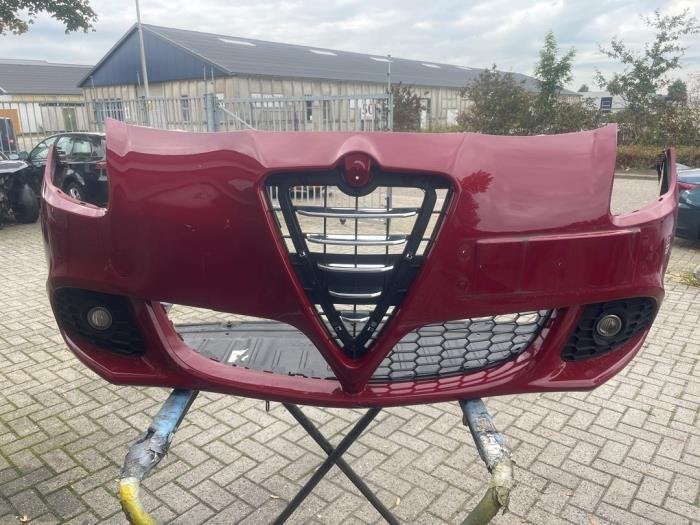 Voorbumper van een Alfa Romeo Giulietta, Gebruikt, -, Verzenden, -