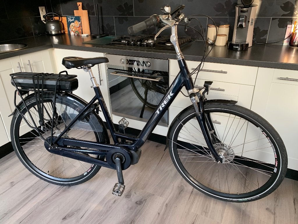 Luxe middenmotor Trek dames E-bike framehoogte 53 cm Z.G.A.N, Zo goed als nieuw, 51 tot 55 cm, 50 km per accu of meer, Ophalen