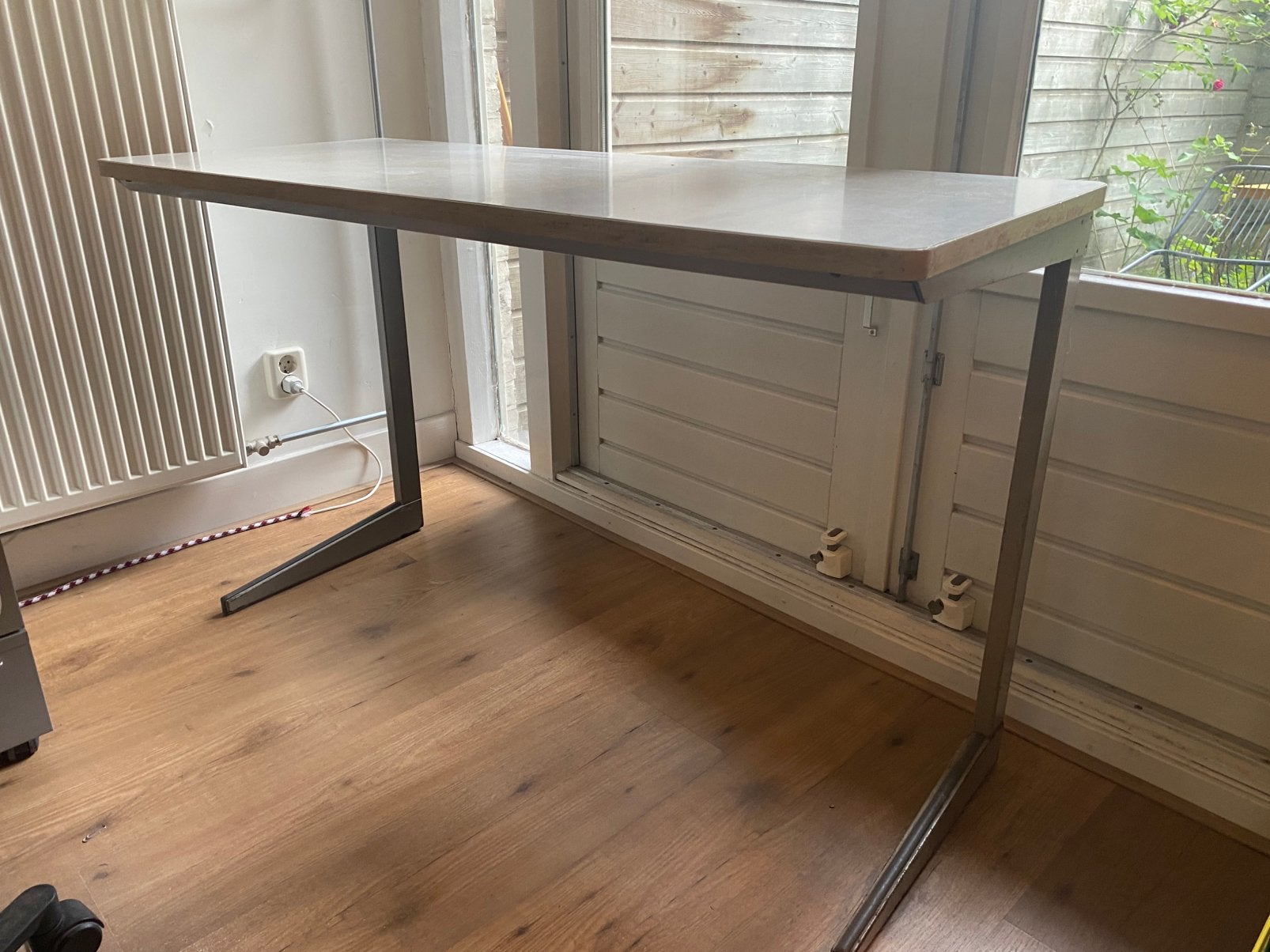 Klein Bureau 120x50x75 vintage stevig, Ophalen, Zo goed als nieuw