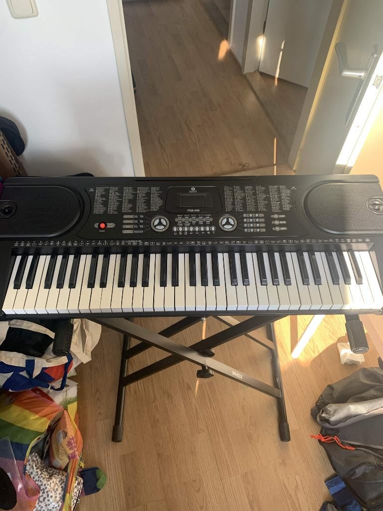 Fazley Keyboard, Muziek en Instrumenten, Keyboards, Met standaard, Ophalen, Overige merken, 61 toetsen
