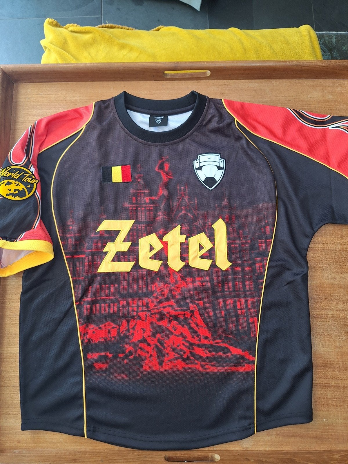 Bankzitters world tour Antwerpen trui, Maat M, Verzenden, Zo goed als nieuw, Shirt
