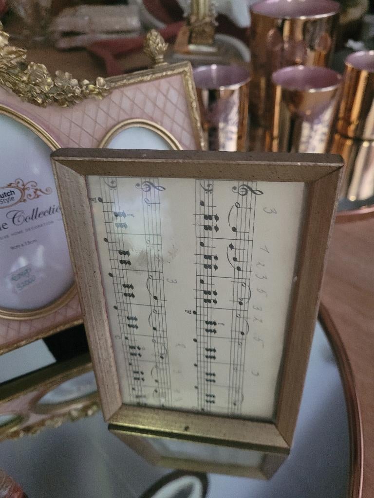 Vintage houten fotolijstje met glas, Heikant 21 Kaatsheuvel, Belle Vieille Brocante, Ophalen of Verzenden, Zo goed als nieuw