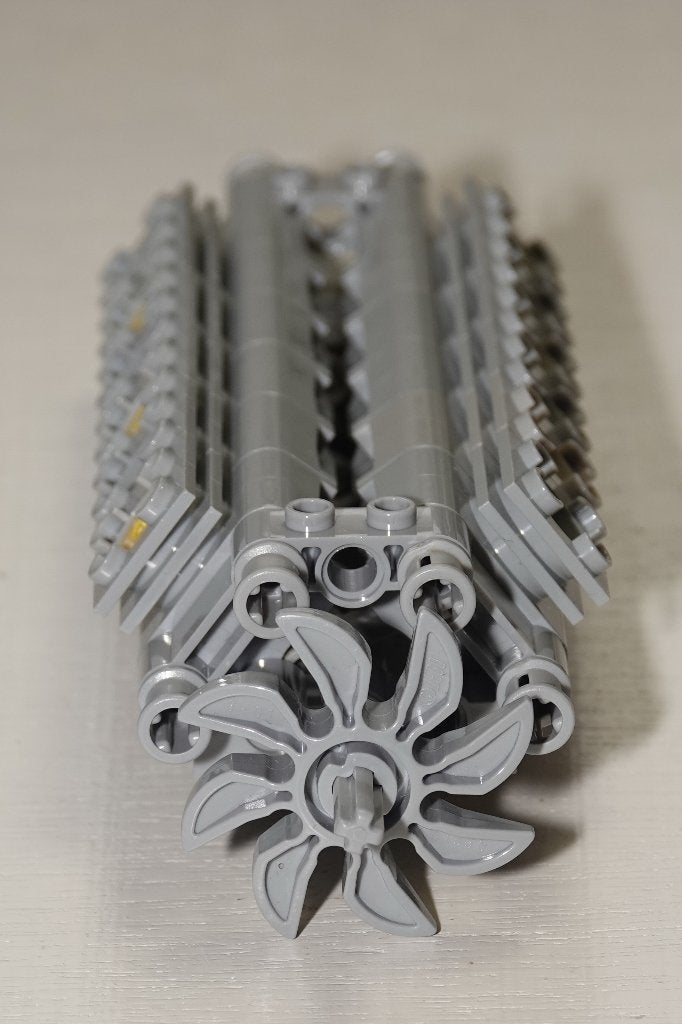 Lego Technic; Grijs & 'Slitless' V12 motor; met ventilator A, Gebruikt, Lego, Ophalen of Verzenden, Compleet