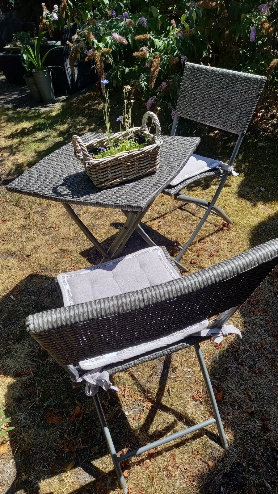 Bistroset, taupekleurig, van polyratan met nieuwe kussens, Tuin en Terras, Ophalen, Gebruikt, 2 zitplaatsen