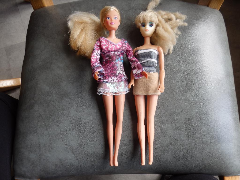 Vintage 2x oude barbie pop simba Toys steffi love / Ocean, Kinderen en Baby's, Speelgoed | Poppen, Ophalen of Verzenden, Gebruikt