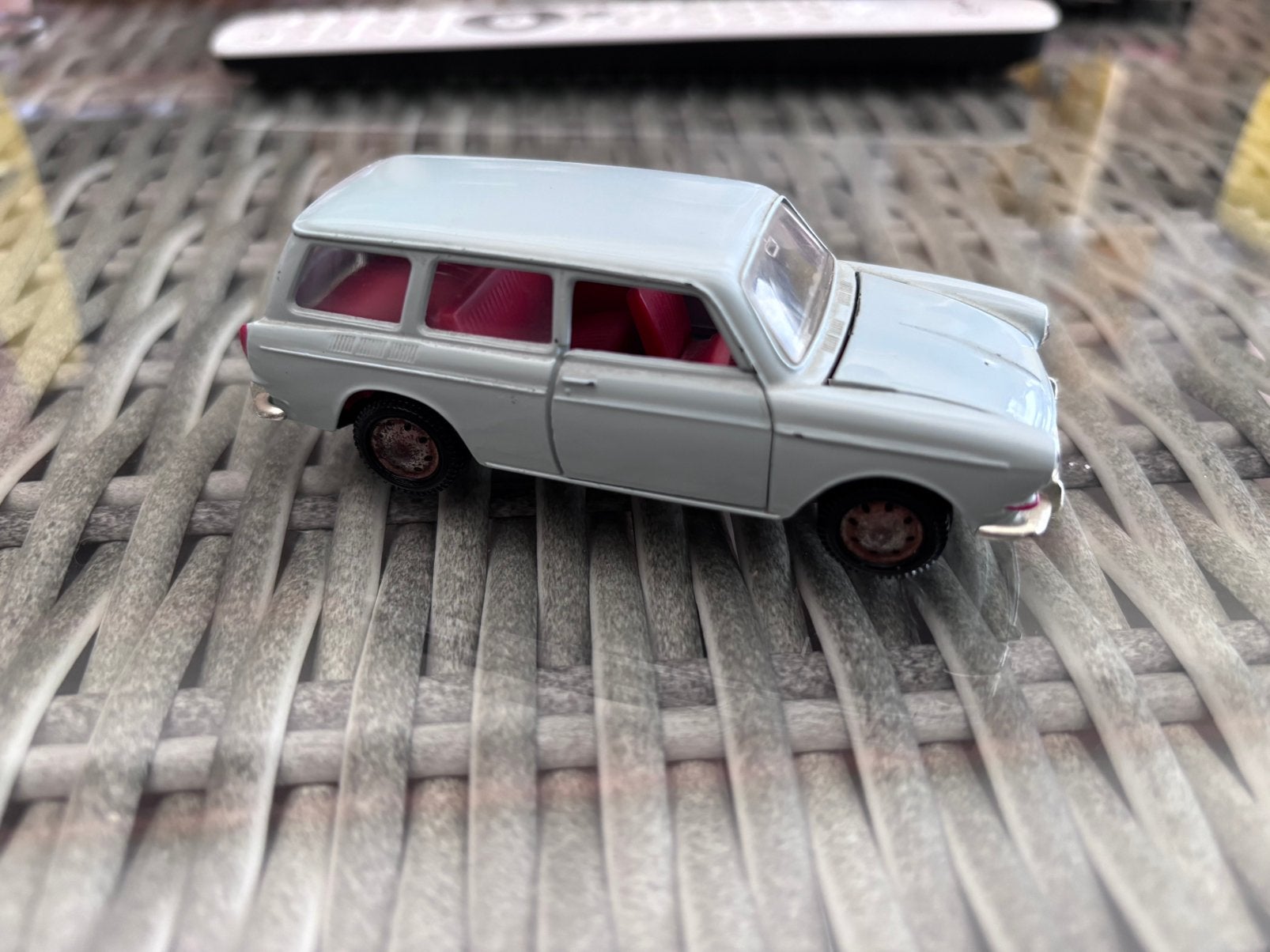 Marklin Volkswagen 1600 TL type 3, Hobby en Vrije tijd, Modelauto's | 1:43, Ophalen, Zo goed als nieuw, Auto, Overige merken