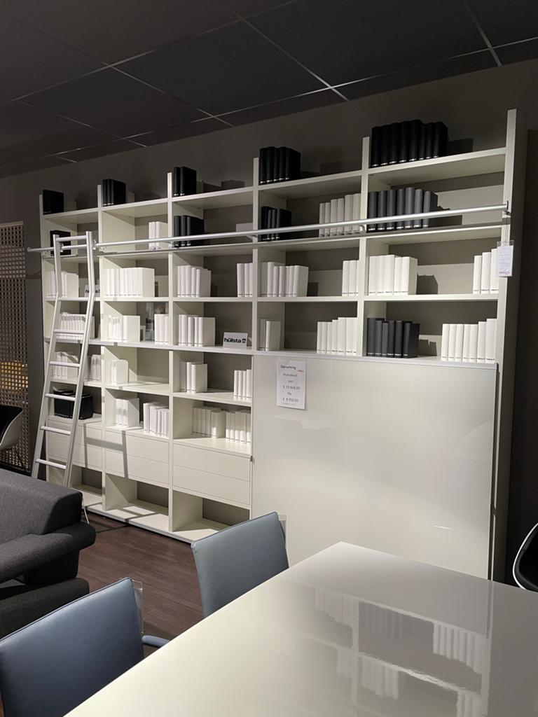 Showmodel Hulsta Megadesign kast van €19.868,- voor €9.950,-, Ophalen, Met deur(en), 200 cm of meer, 300 cm of meer