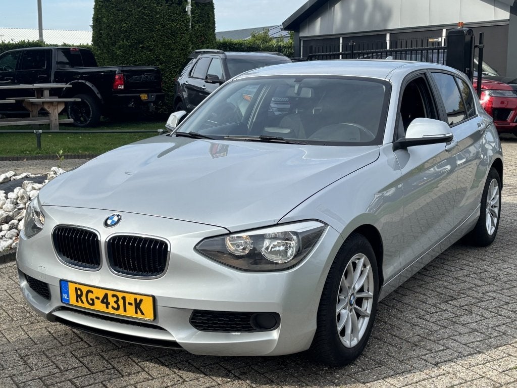 BMW 1-serie 114I Benzine 5-Deurs Grijs 2014 Navi Sportvelgen, 1-Serie, Gebruikt, Euro 6, 4 cilinders
