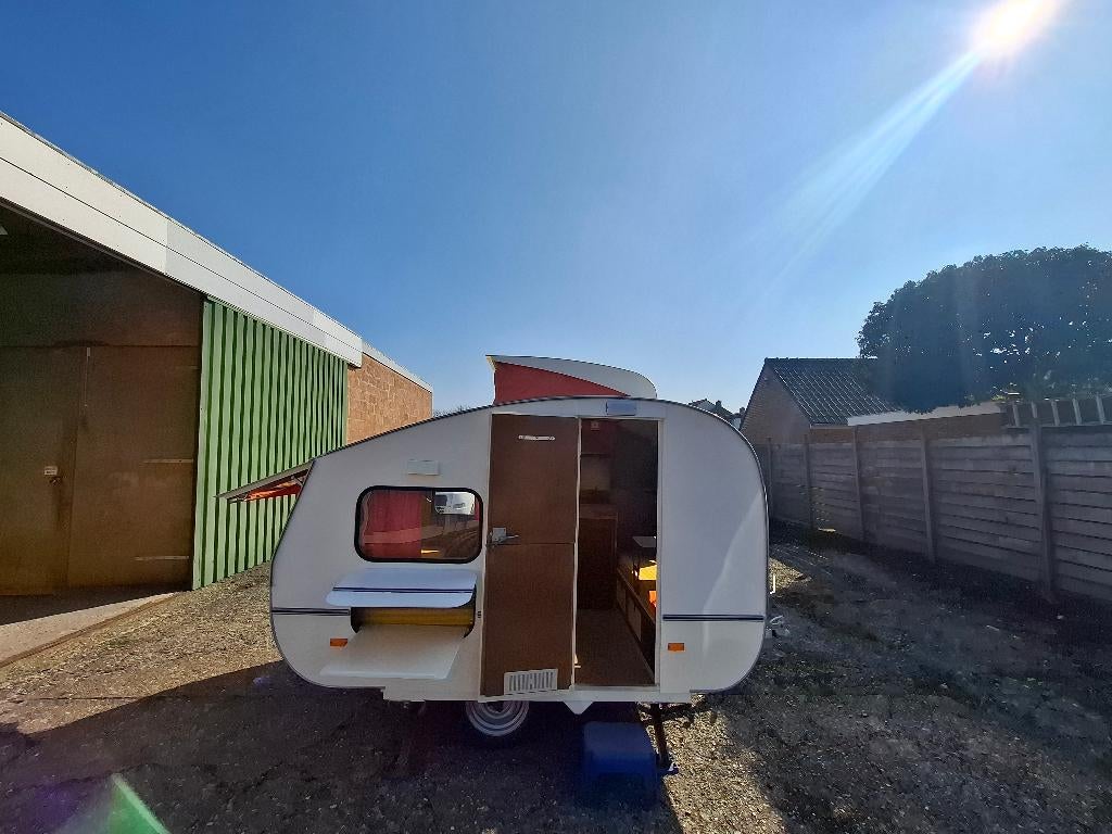 KEMA KOLIBRI - old timer caravan uit 1969!, Caravans en Kamperen, Overige merken, Dwarsbed, Tot 4 meter, Kachel