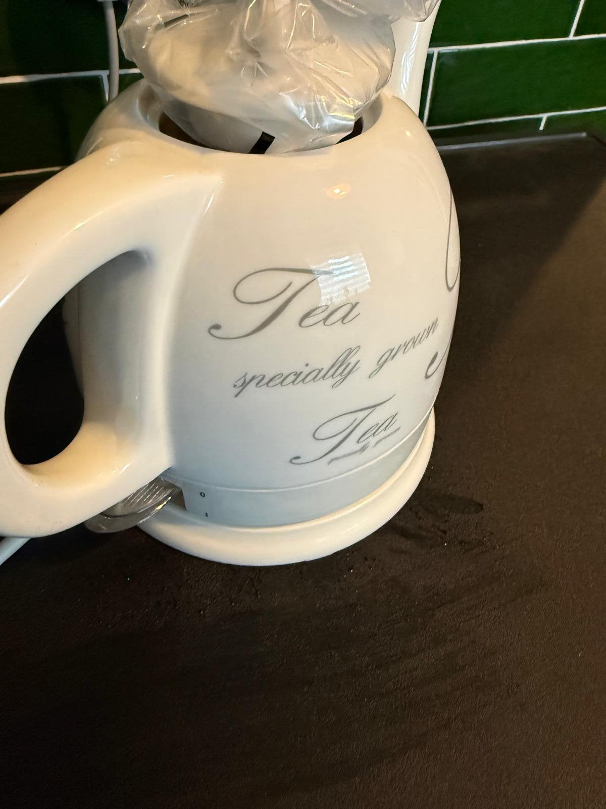 Waterkoker, nieuw in doos, 1 tot 2 liter, Ophalen of Verzenden, Nieuw, Draadloos