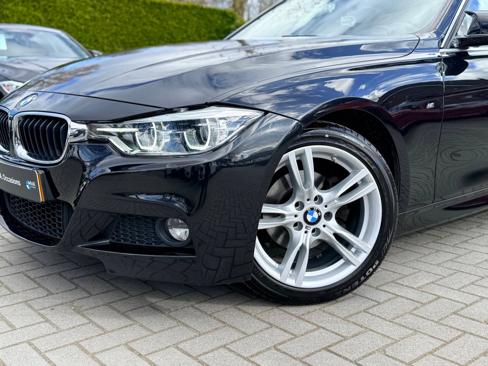 BMW 3-serie 318i Centennial High Executive M Sport|Navigatie, Auto's, BMW, Automaat, Euro 6, Zwart, 19 km/l