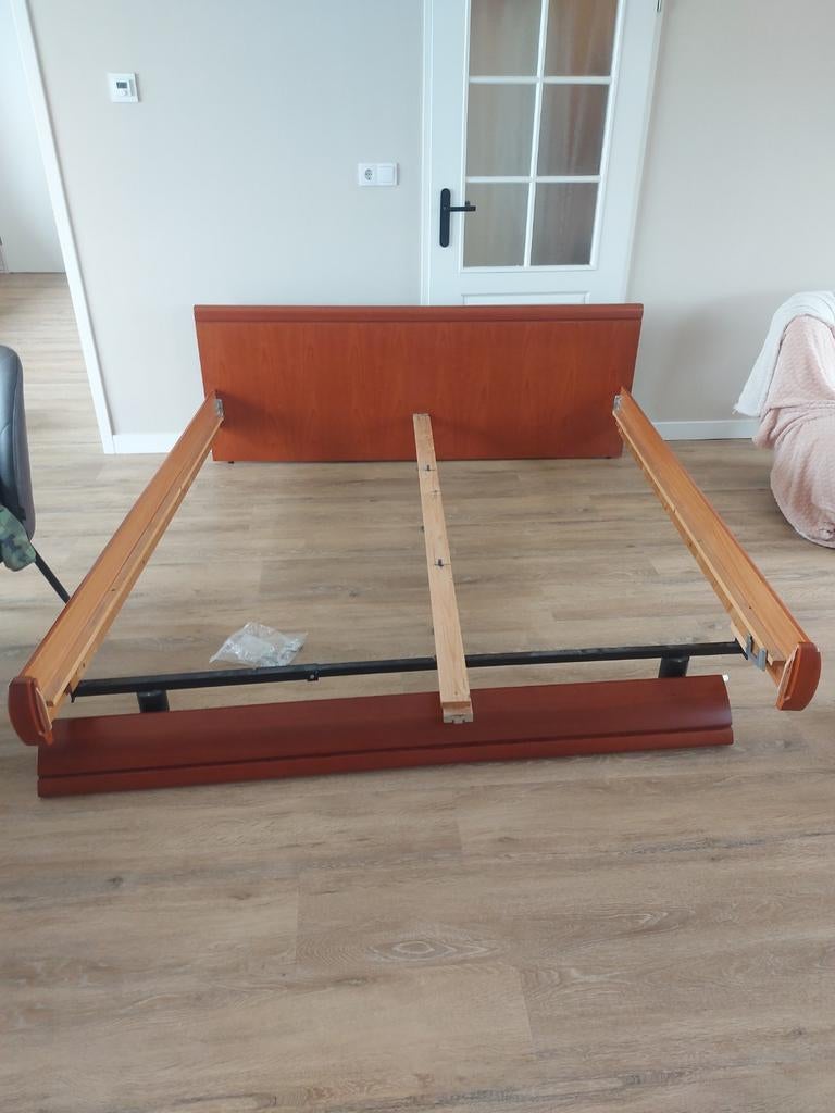 Bed 180x200 hout, Ophalen, Tweepersoons, 180 cm, Hout