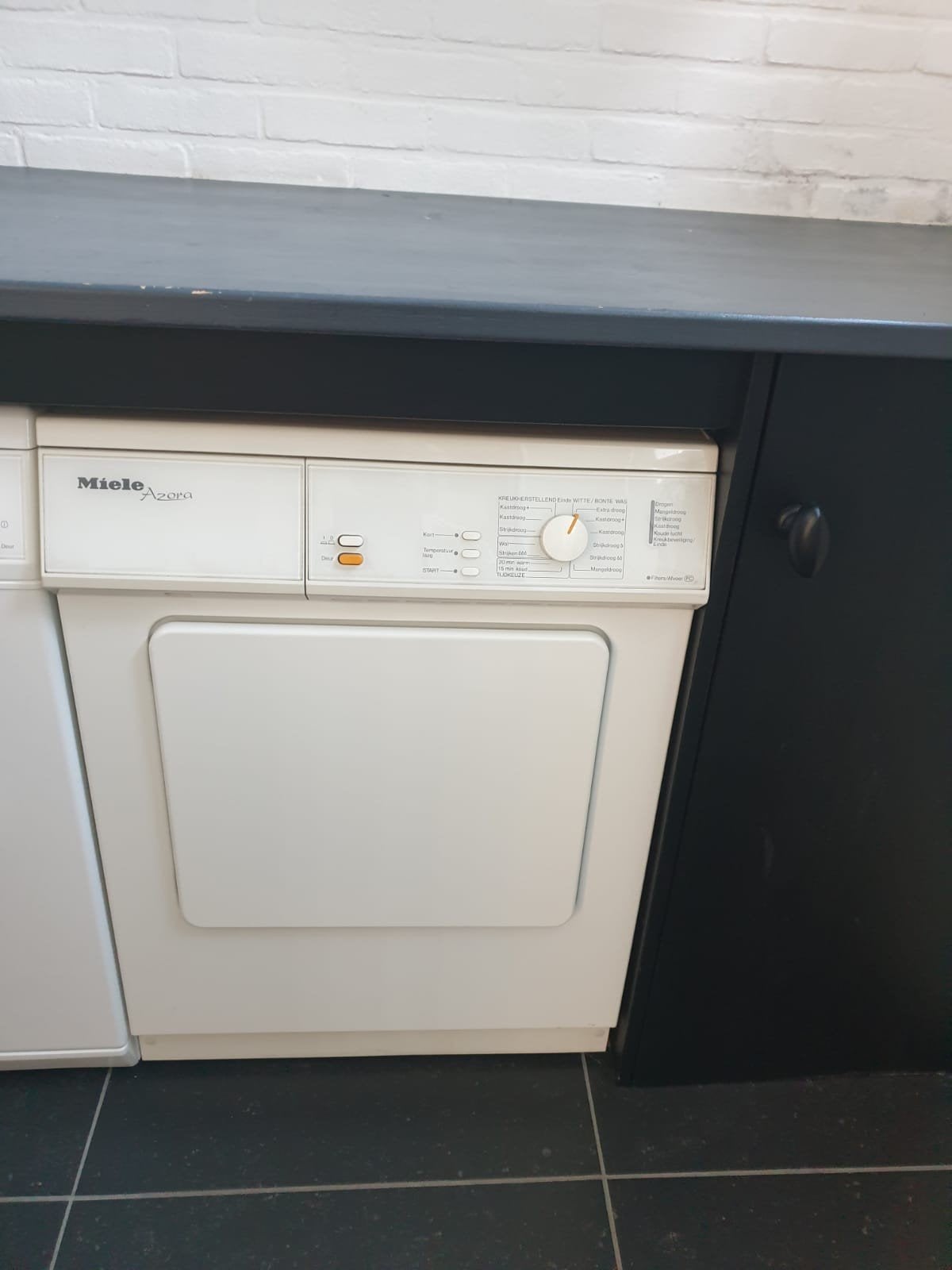 Gratis af te halen Miele Azora, Ophalen, 6 tot 8 kg, Gebruikt, Voorlader