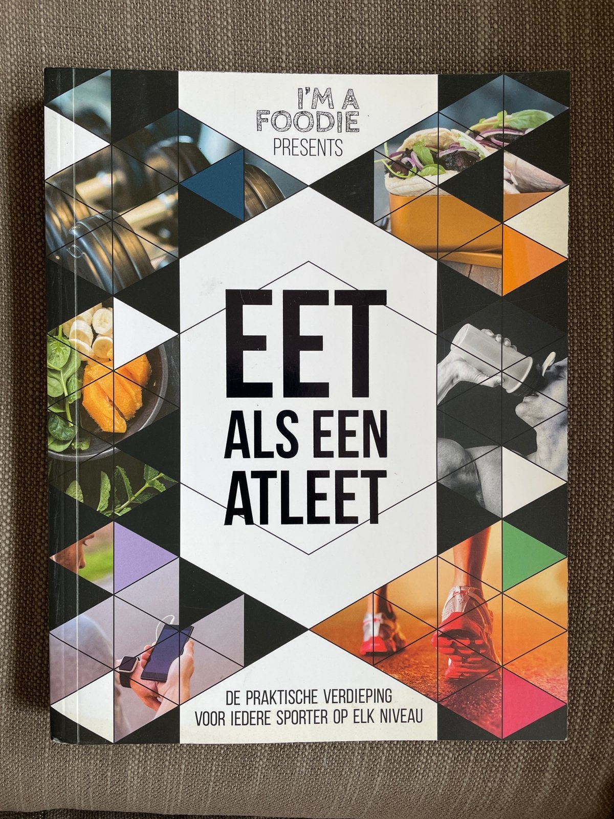 Sarai Pannekoek - Eet als een atleet, Boeken, Italië, Ophalen of Verzenden, Zo goed als nieuw, Sarai Pannekoek; Titia van der Stelt; Vera Wisse