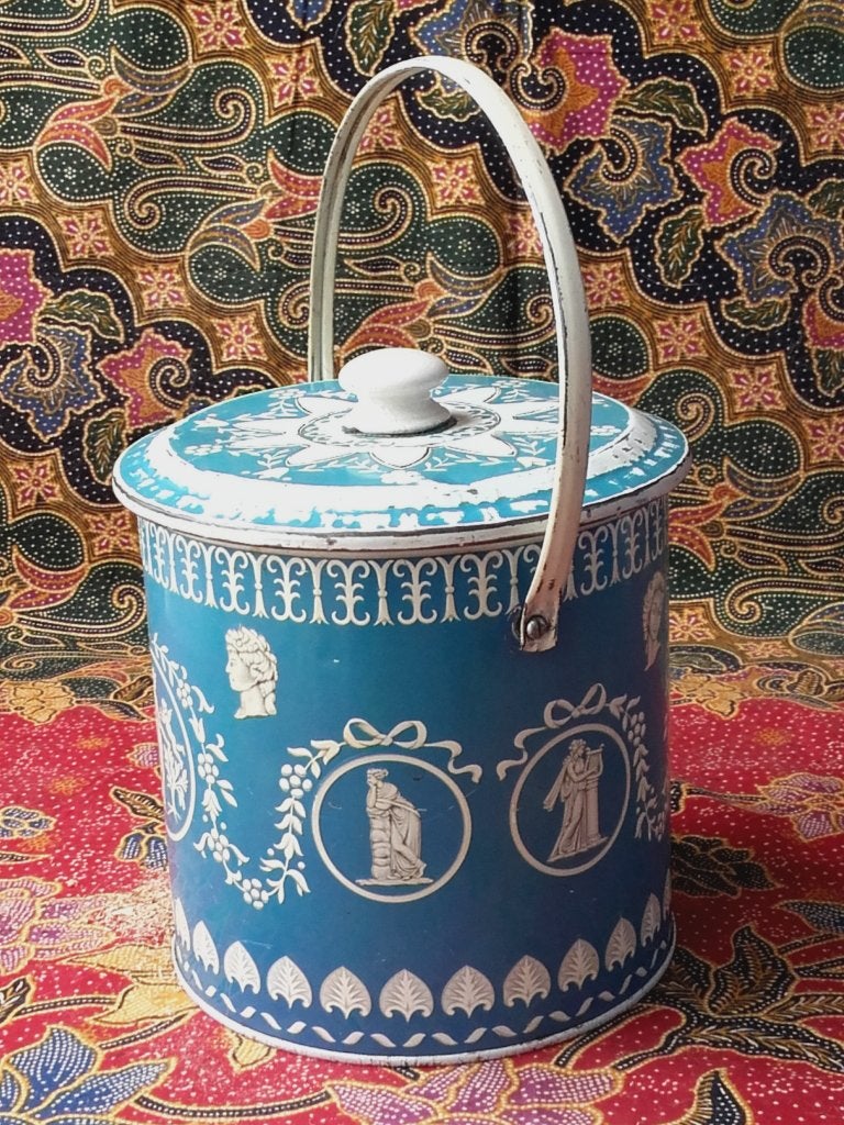 Mooi oud vintage koekjesblik uit Engeland 19,5 cm., Ophalen of Verzenden