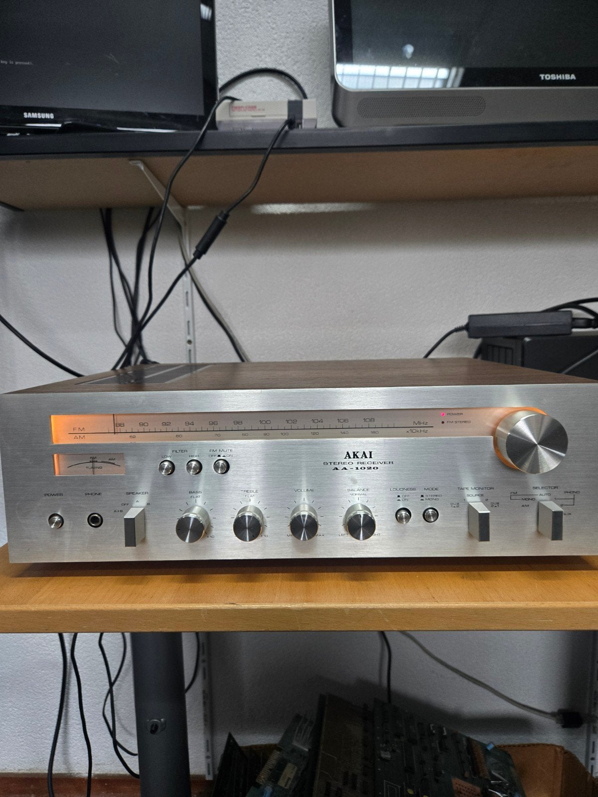 Akai Tuner Versterker AA-1020/L - Vintage Stereo Receiver, Ophalen, Gebruikt, Analoog