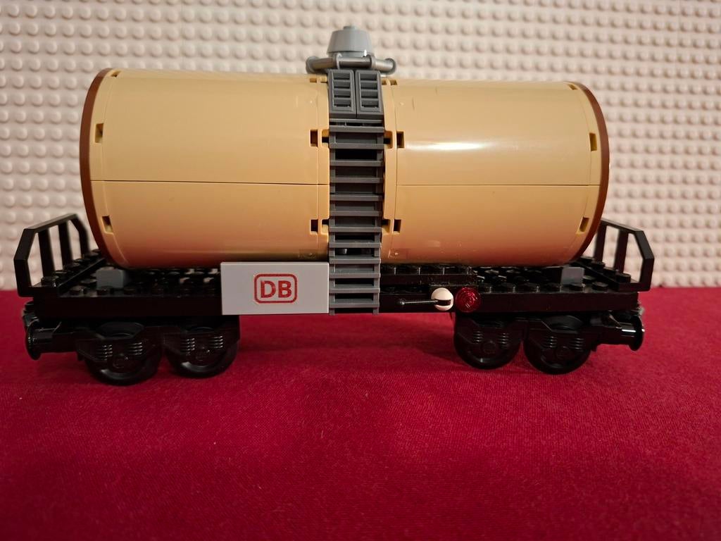 LEGO TREIN OLIETANKER 81220 KAROON, Ophalen of Verzenden, Zo goed als nieuw, Lego