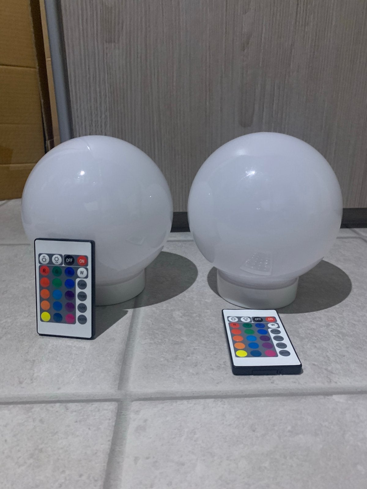 2x LED bol lampen met afstandsbediening, kleur aanpasbaar, Wit, Overige merken, Kunststof, Overige fittingen