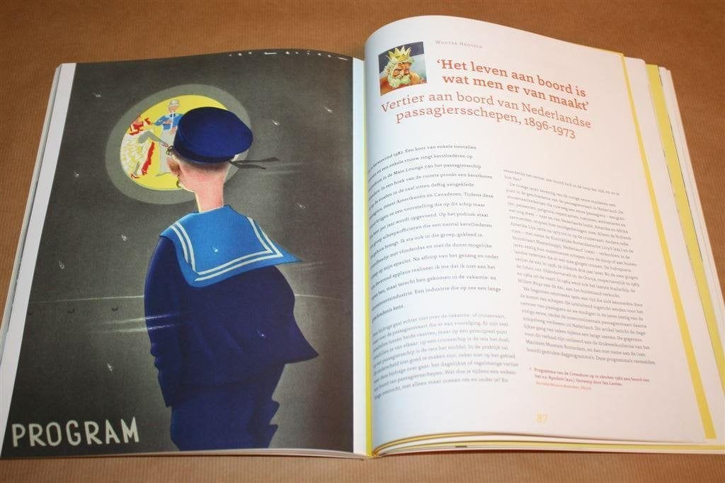 Boek: Hoogtij. Maritieme identiteit in feesten, tradities..., N.v.t., N.v.t., Ophalen of Verzenden, Zo goed als nieuw