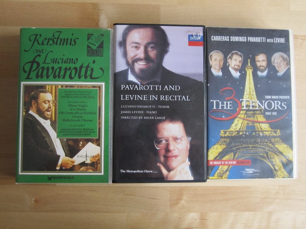 3x Pavarotti VHS tape, samen voor €4,50, Alle leeftijden, Ophalen of Verzenden, Gebruikt, Concert