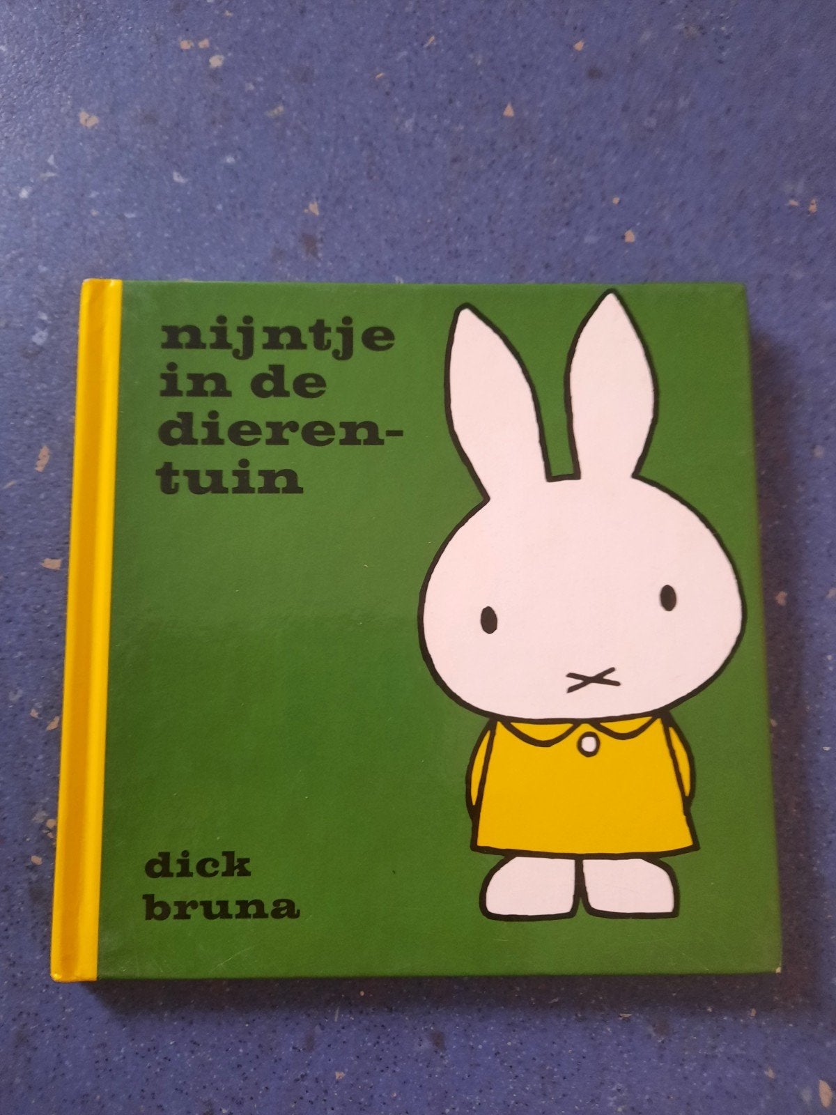 Dick Bruna - Nijntje in de dierentuin, Fictie algemeen, Ophalen of Verzenden, Zo goed als nieuw, Dick Bruna