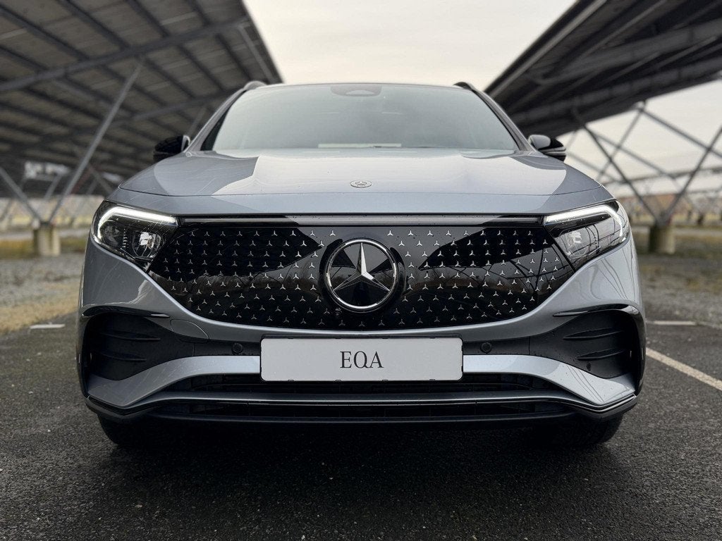 Mercedes-Benz EQA 250+ Business Solution AMG 71 kWh | Night, Auto's, Mercedes-Benz, Zwart, 445 min, Nieuw, SUV of Terreinwagen