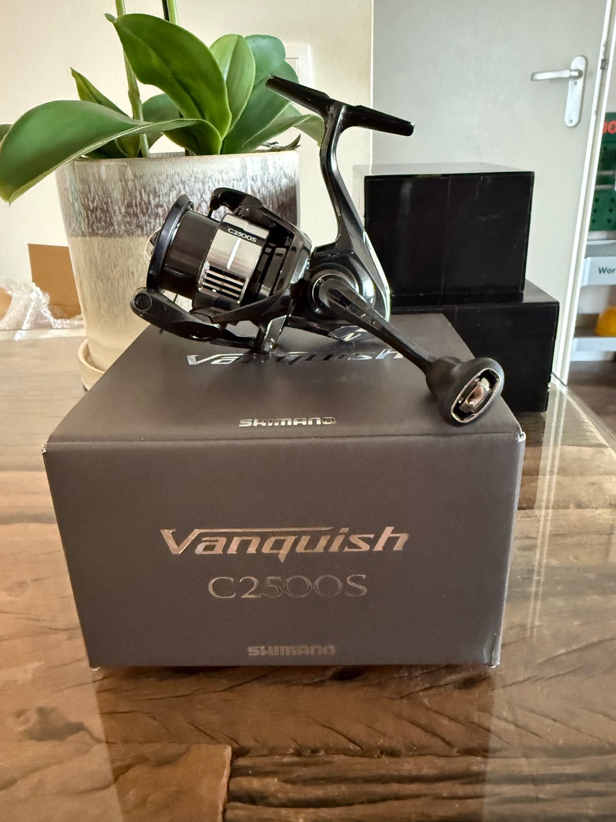Shimano Vanquish FC C2500S Molen (2024) - Nieuwstaat, Watersport en Boten, Ophalen of Verzenden, Zo goed als nieuw, Molen