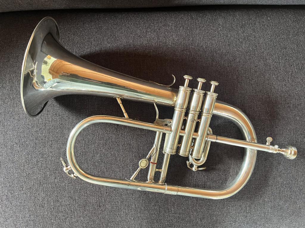 Bugel Courtois AC 154    Bb, Muziek en Instrumenten, Ophalen of Verzenden, Gebruikt, Overige typen, Met koffer