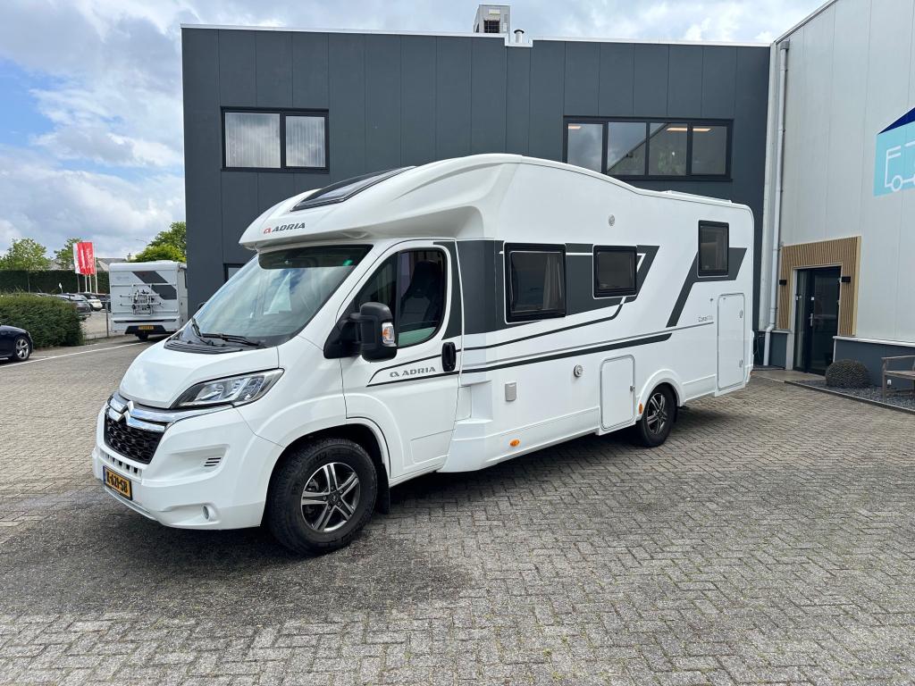 Adria CORAL 670 SL AXESS (BOMVOL OPTIES) (bj 2021), Luifel, 7 tot 8 meter, Bedrijf, Tot en met 3