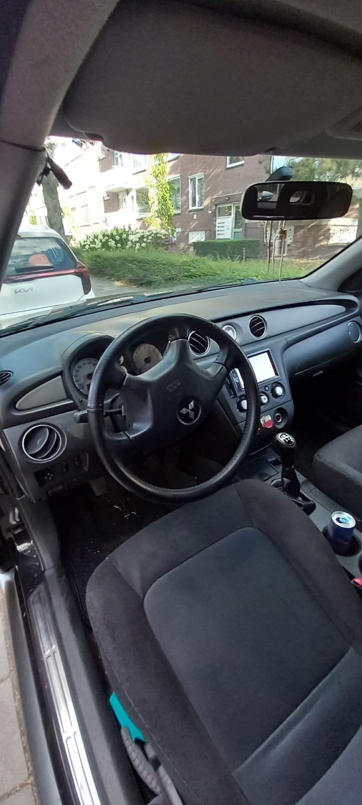 Foto 16 van Mitsubishi Outlander 2.0 MPI 2WD 2006 Zwart
