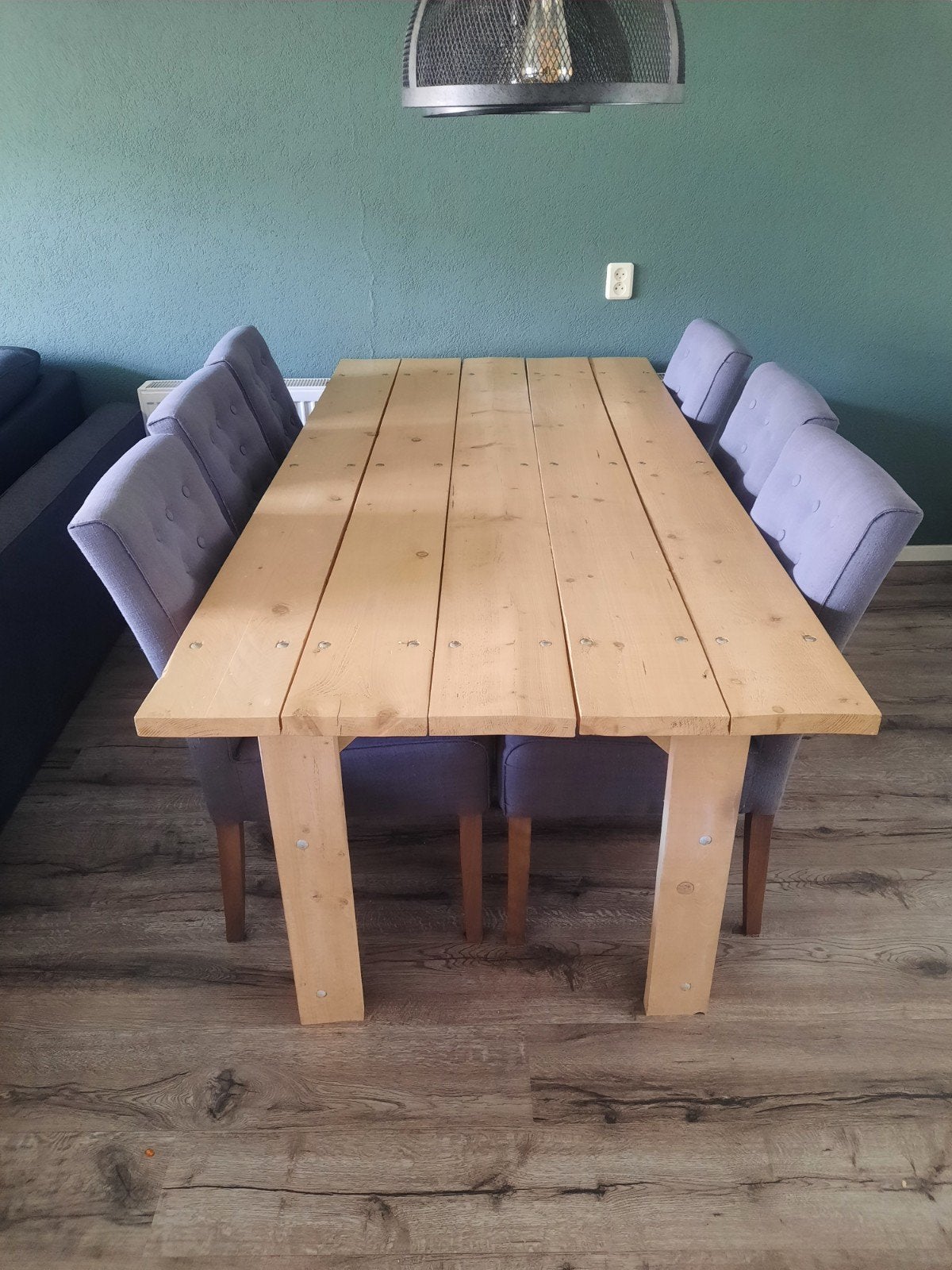Steigerhouten eettafel met 6 grijze stoelen, Huis en Inrichting, Tafels | Eettafels, Ophalen of Verzenden