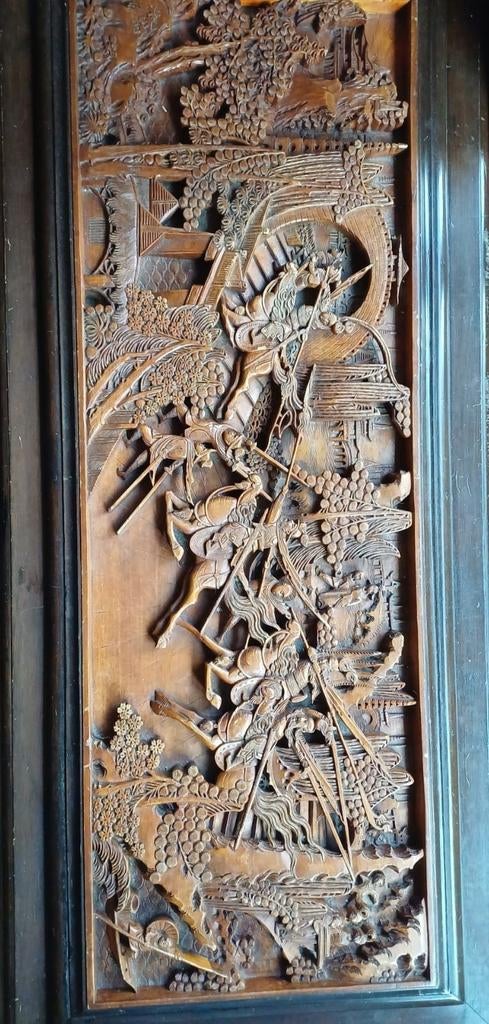 Antieke Chinese Houten Kist met Gedetailleerd Snijwerk, 50 - 100 cm, Handgemaakt, Scène, Hout