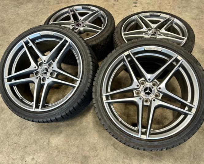 19Inch Orgineel Mercedes C63 AMG W205 velgen + winterbanden, Auto-onderdelen, Banden en Velgen, Banden en Velgen, Winterbanden