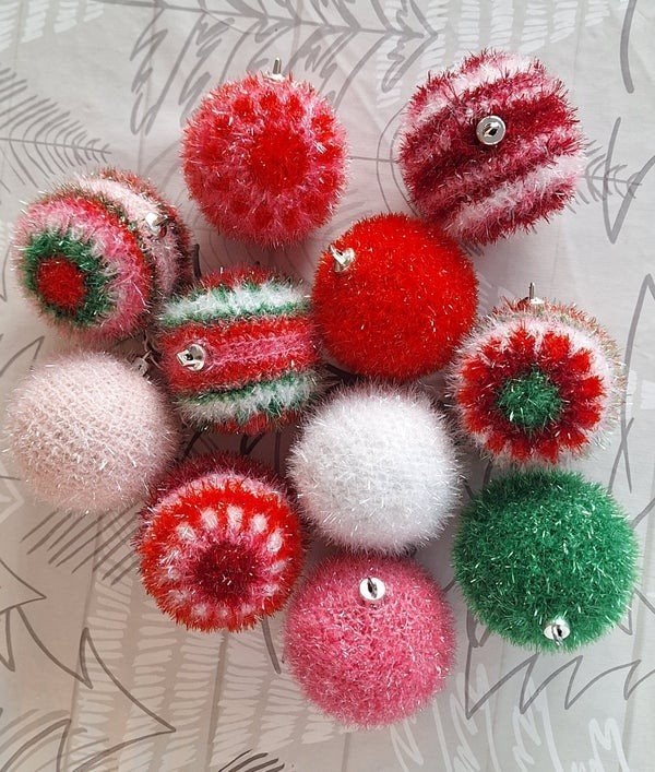 Bonte gehaakte kerstballen, gehaakt met buble garen, Ophalen of Verzenden, Nieuw