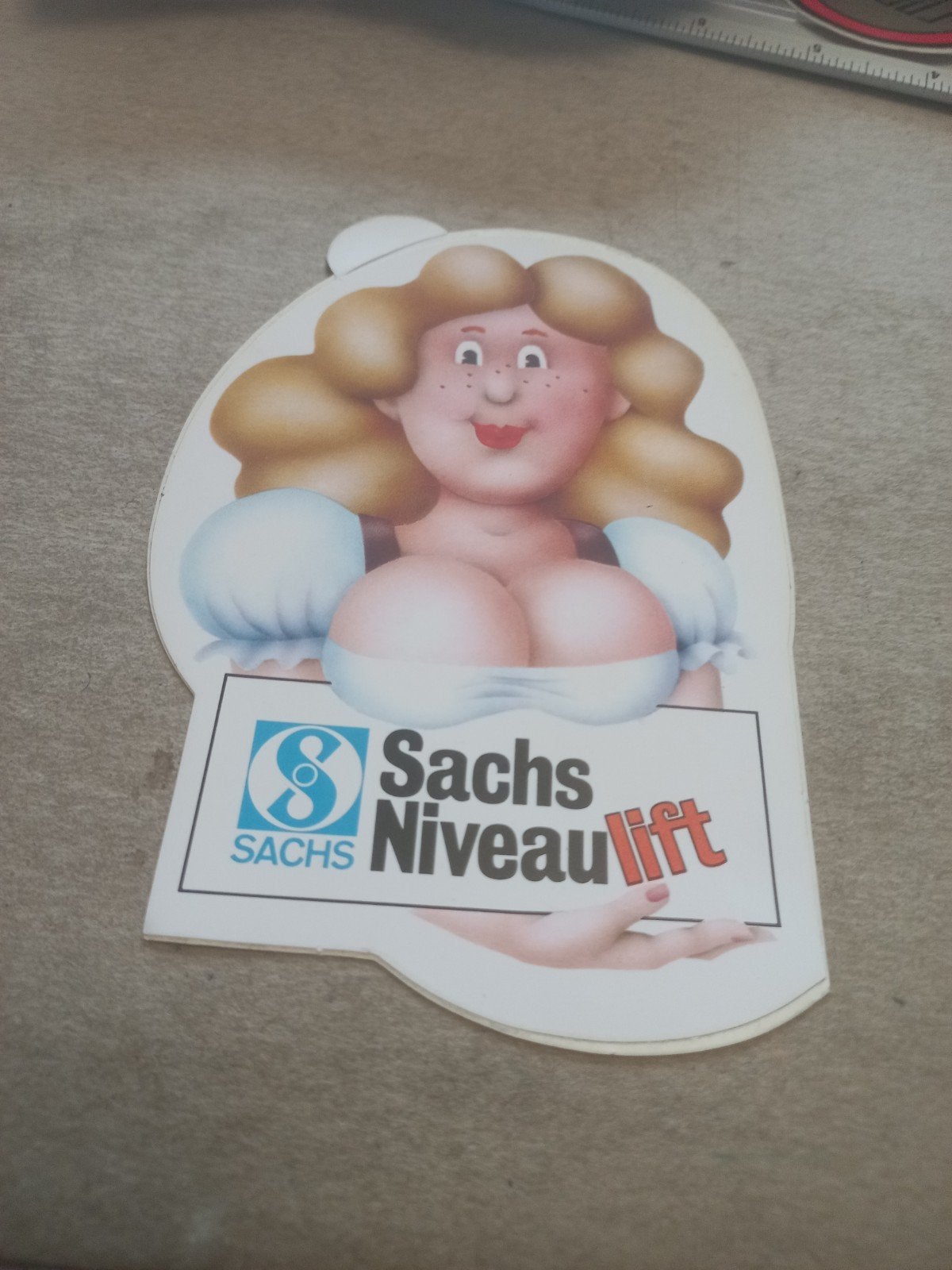 Vintage Sachs Niveau Lift Reclame sticker, Ophalen of Verzenden, Gebruikt