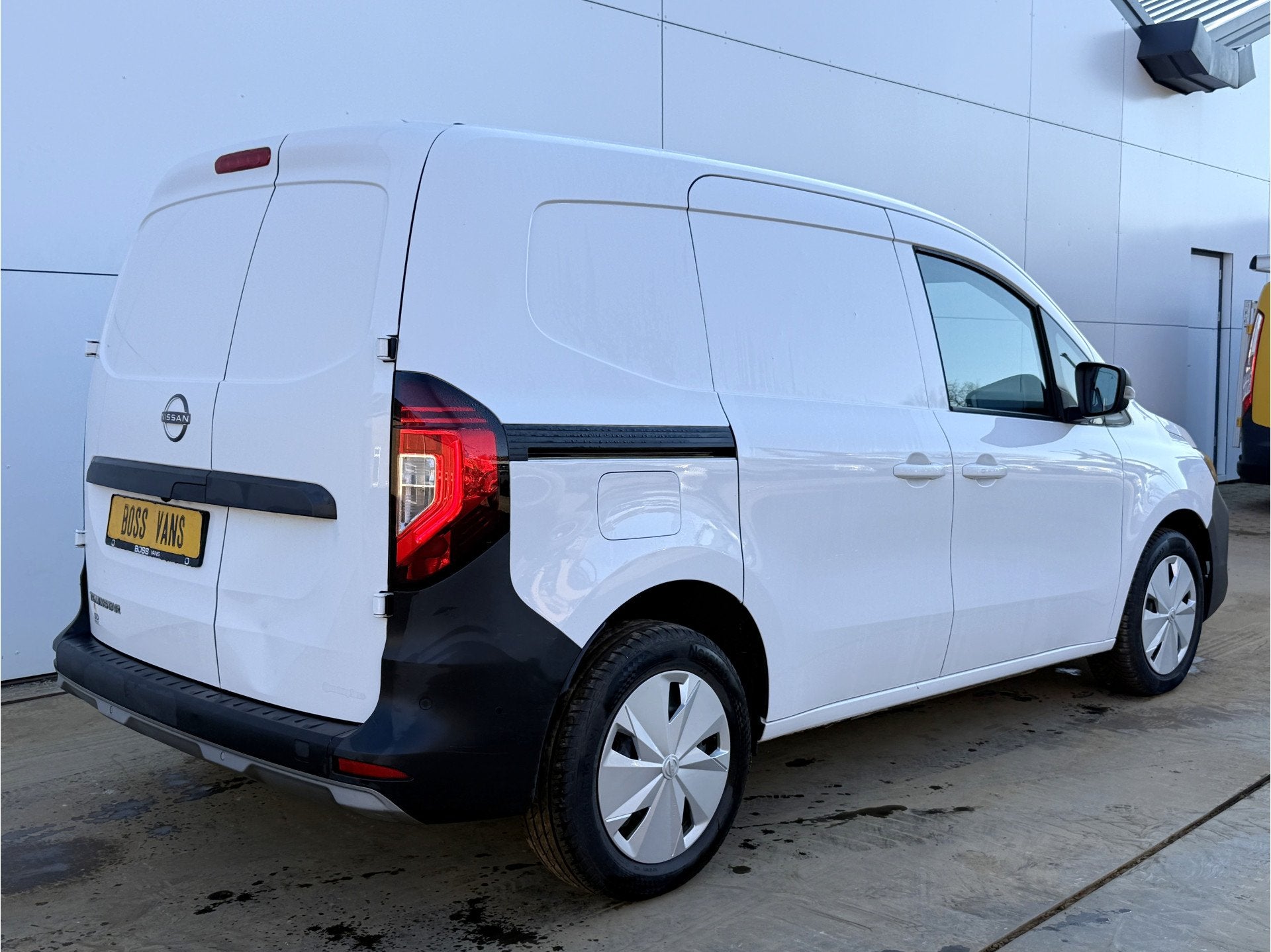 Nissan Townstar 1.3 TCe 130PK *Benzine* L1H1 LED Airco Cruis, Auto's, Bestelauto's, Voorwielaandrijving, 1299 cc, Gebruikt, Zwart