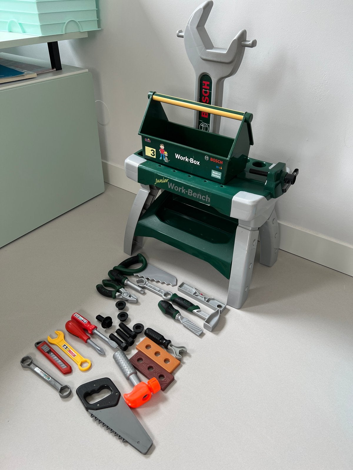 Bosch Junior Werkbank met gereedschap, Kinderen en Baby's, Ophalen of Verzenden, Gebruikt, Bouwen