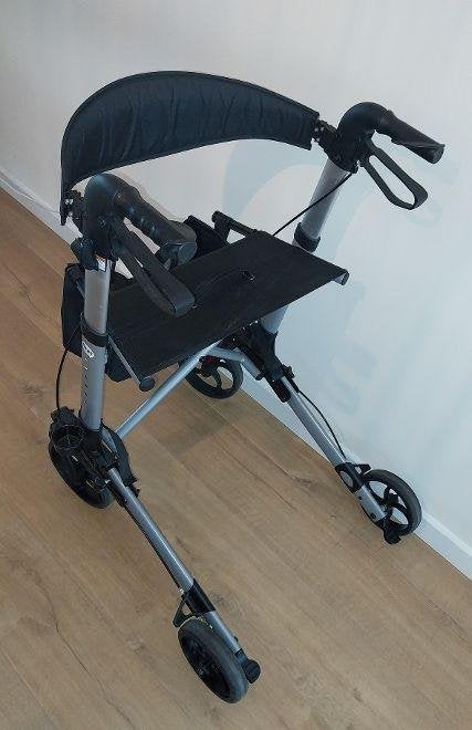 Days Deluxe inklapbare rollator zilverkleurig aluminium., Ophalen, Opvouwbaar, Gebruikt