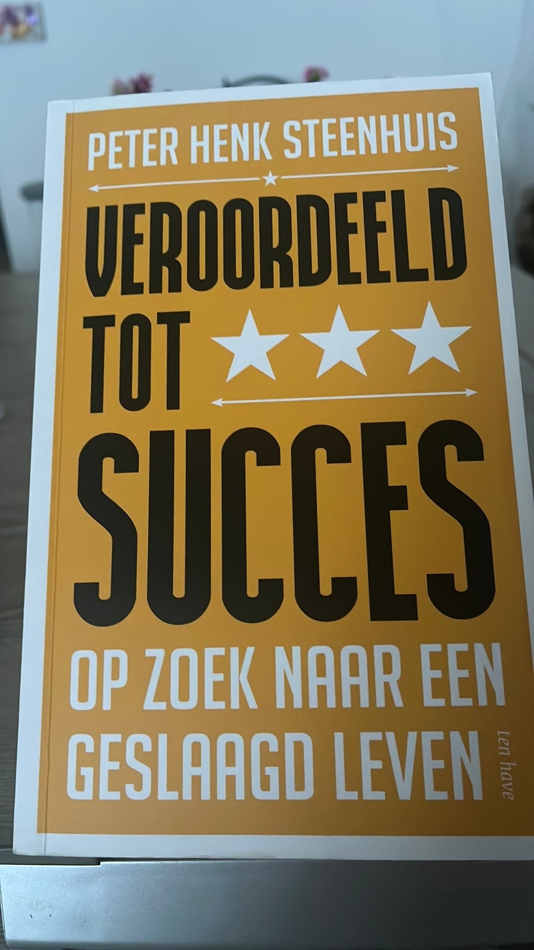Veroordeeld tot succes, Ophalen of Verzenden, Zo goed als nieuw