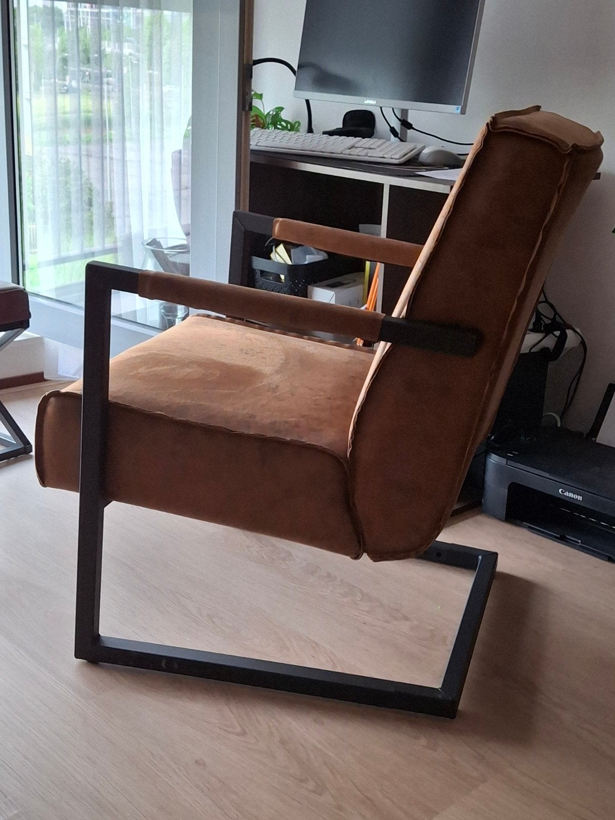 Industriële fauteuil in cognackleur, Ophalen of Verzenden, Gebruikt, 75 tot 100 cm, 50 tot 75 cm