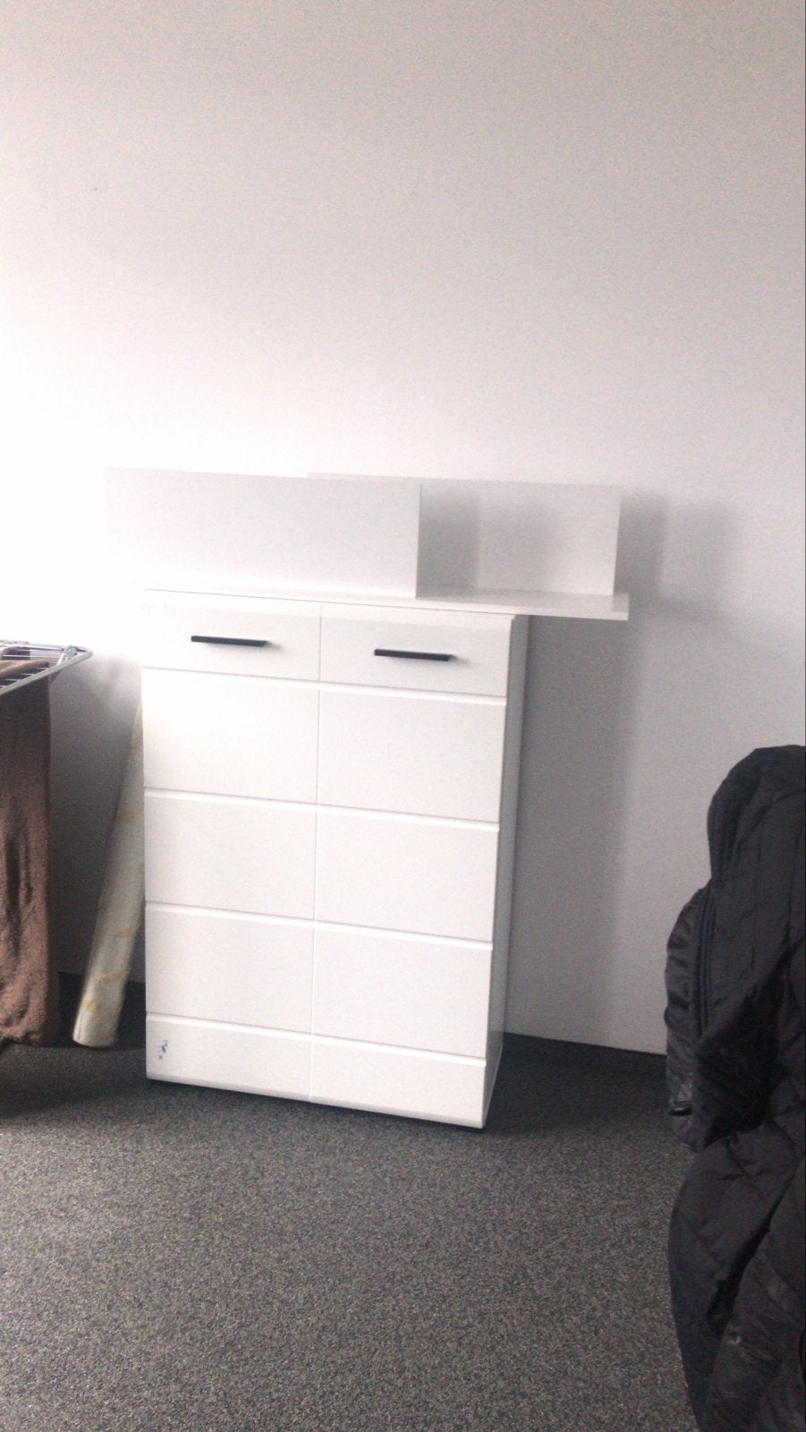 Foto 4 van Complete Hoogglans Witte Meubelset met Eettafel en Salontafe