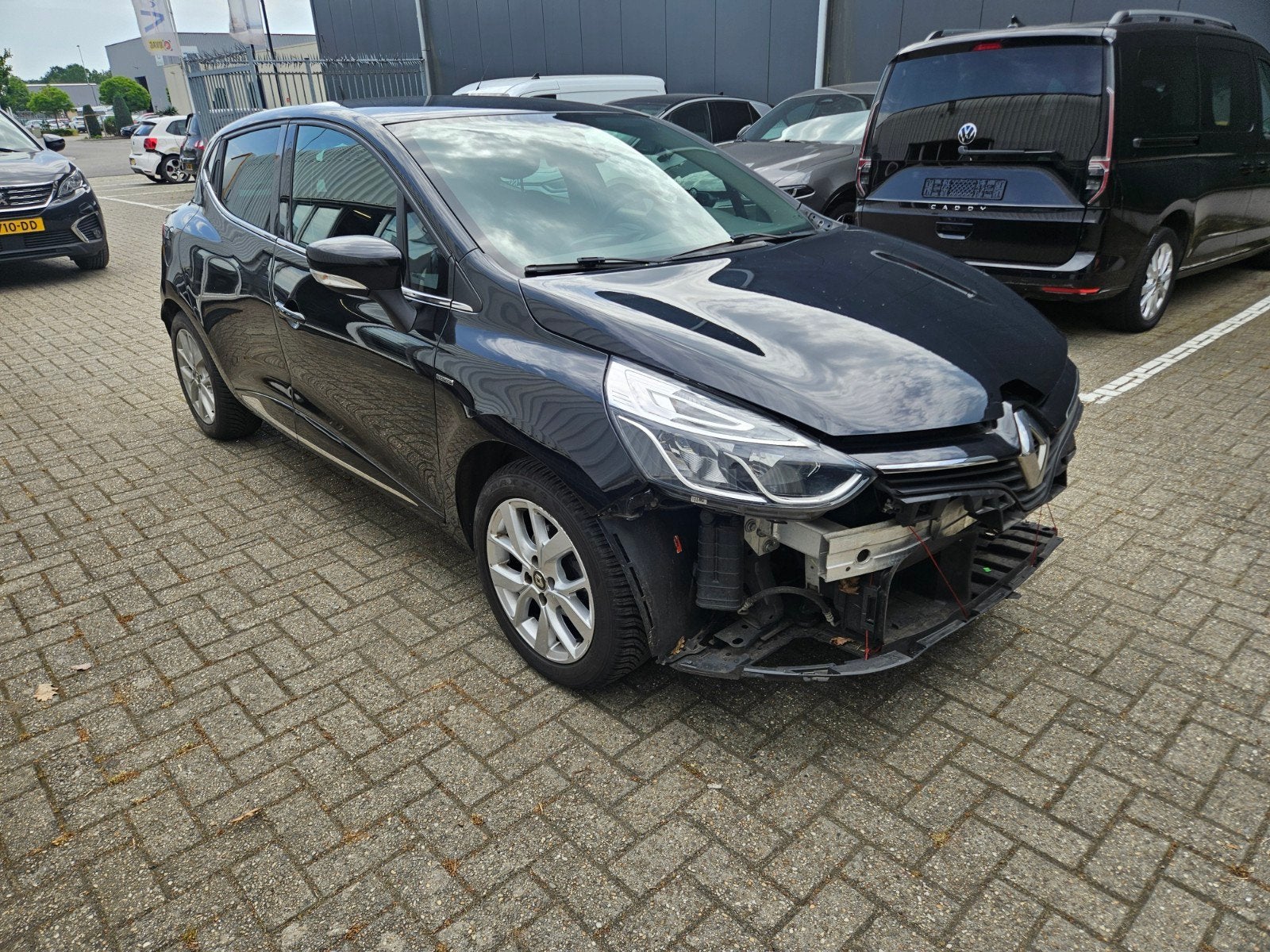 Renault Clio 0.9 Tce Limited  2019 - 112691km, Auto diversen, Ophalen, Zwart, Benzine